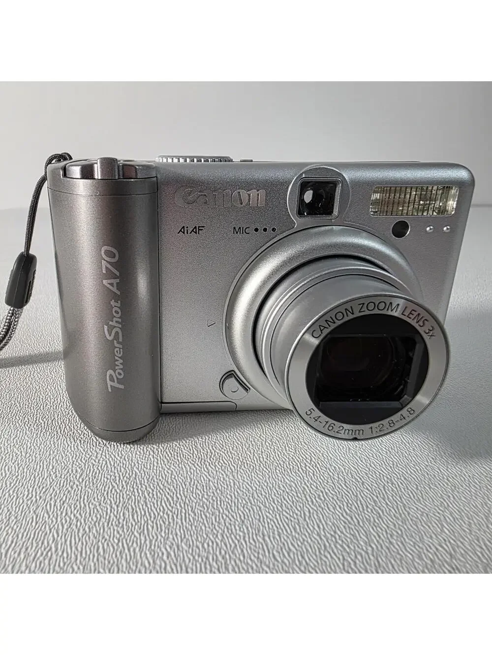 Canon PowerShot A70 3.0MP Digital Camera Turns On And Takes Photos Black Screen